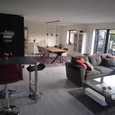Villa Draby - *